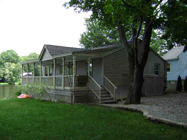 Building photograph for 22 VIRGINIA LN